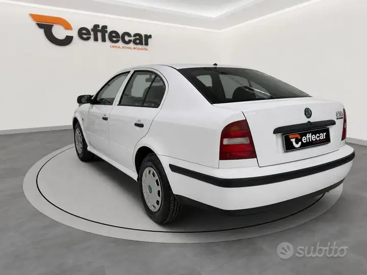 Skoda Octavia 1998 photo 4