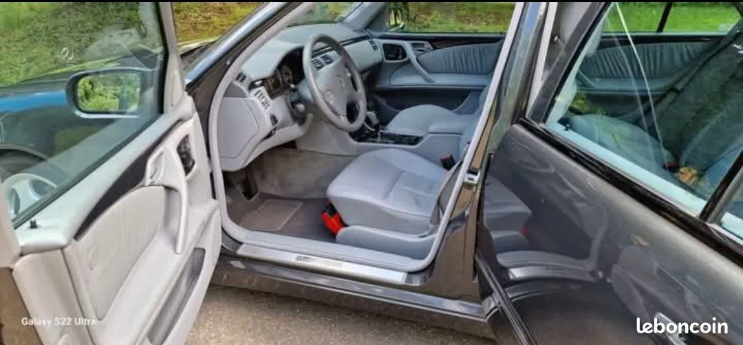 Mercedes-Benz E-Class 2000 photo 3