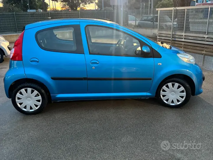 Peugeot 107 2007 photo 4