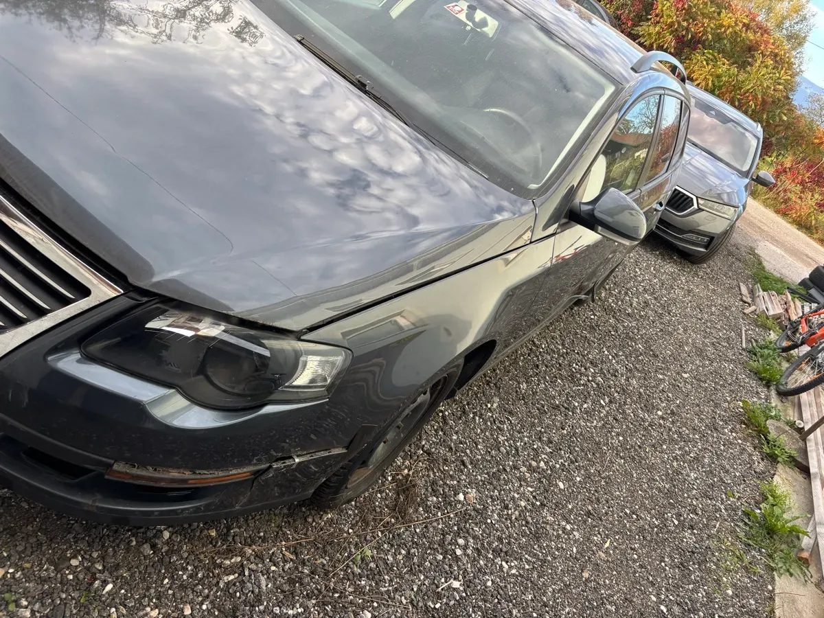 Volkswagen Passat 2009 photo 2
