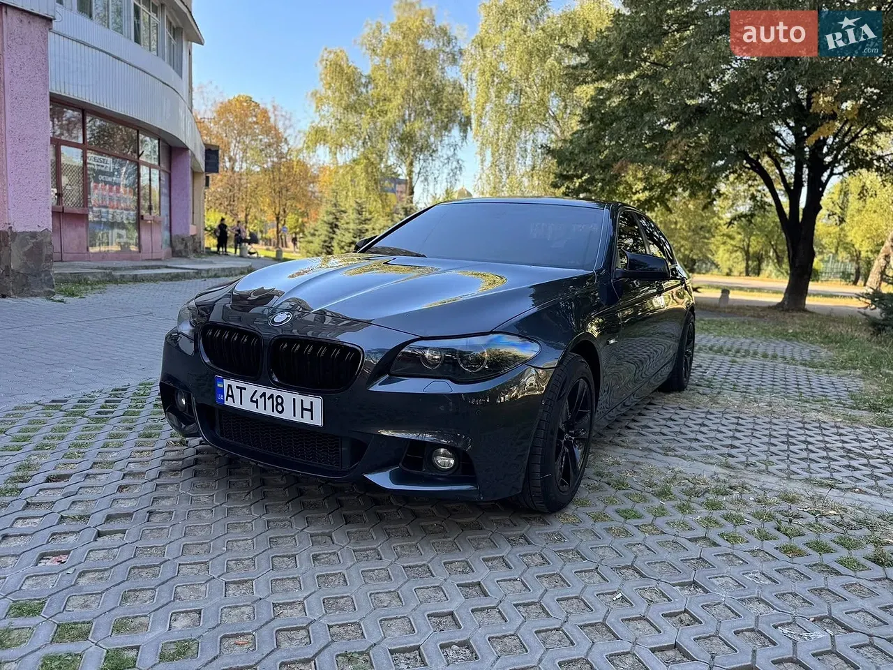 BMW 5 Series 2012 photo 4