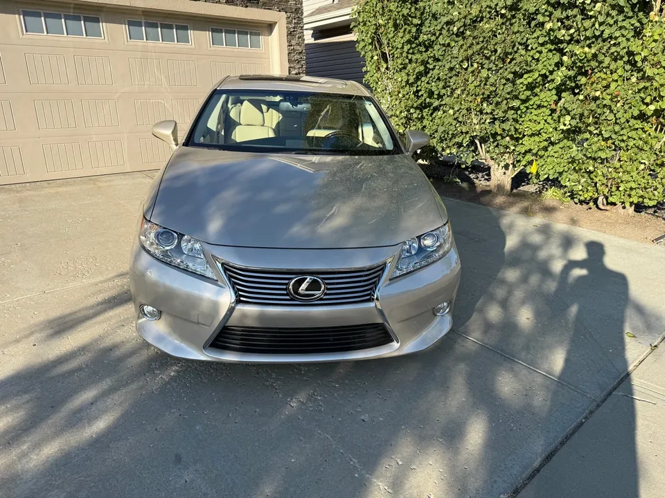 Lexus Es350 2013 photo 2