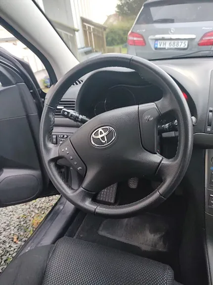 Toyota Avensis 2005 photo 4