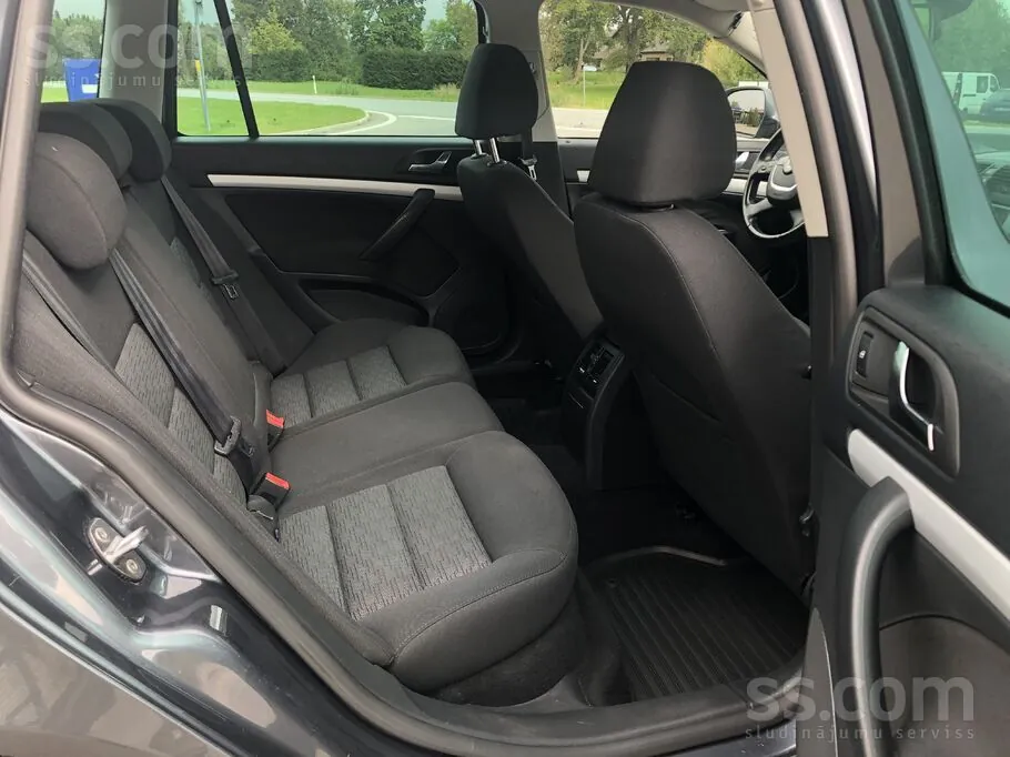 Skoda Octavia 2010 photo 5