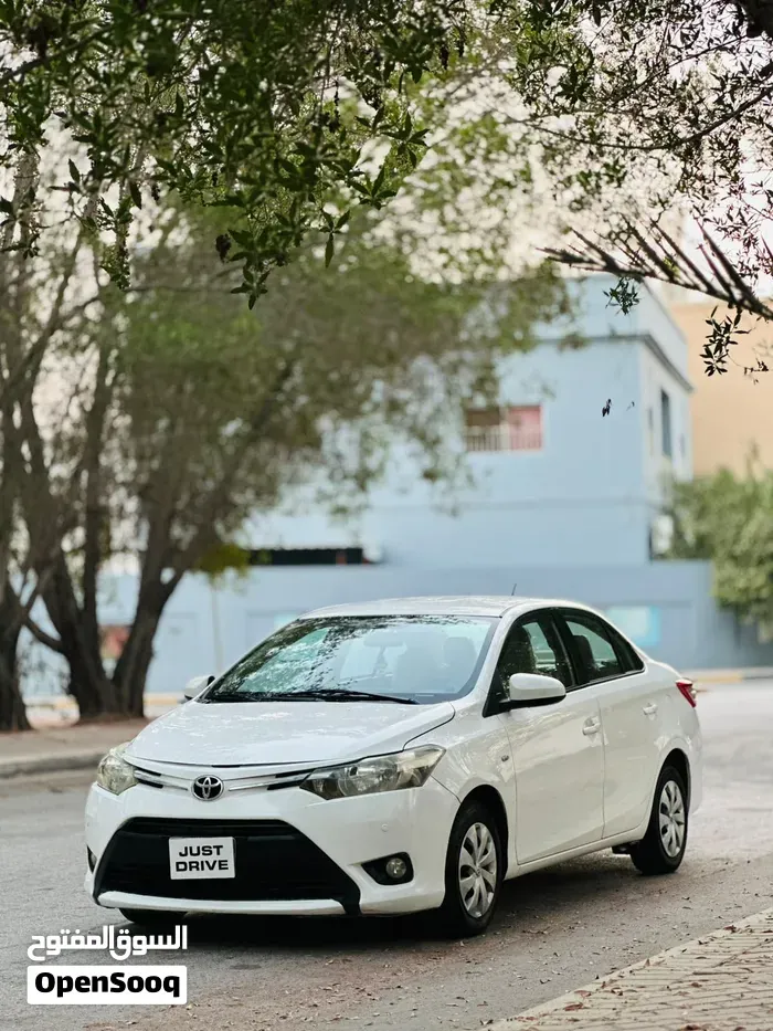 Toyota Yaris 2014 photo 4