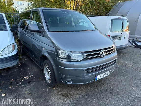 Volkswagen Caravelle 2011 photo 2