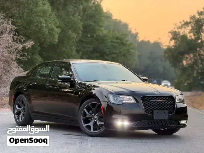 Chrysler 300 2021 photo 3