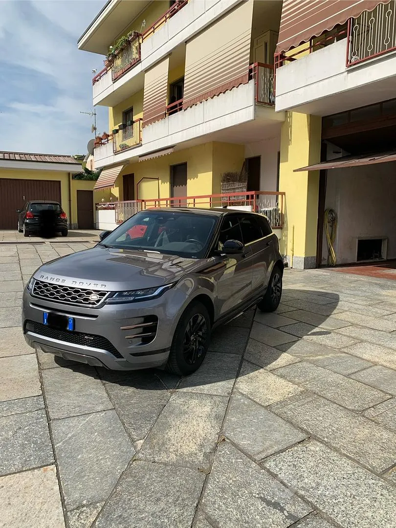 Land Rover Evoque 2021 photo 3