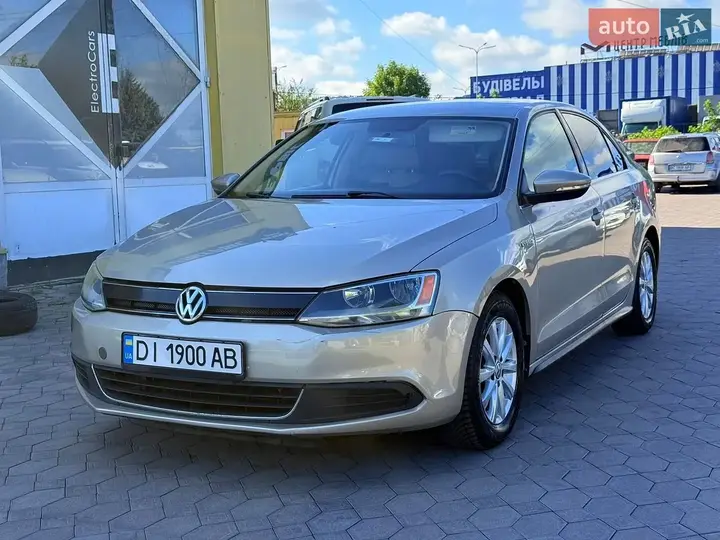 Volkswagen Jetta 2012 photo 3