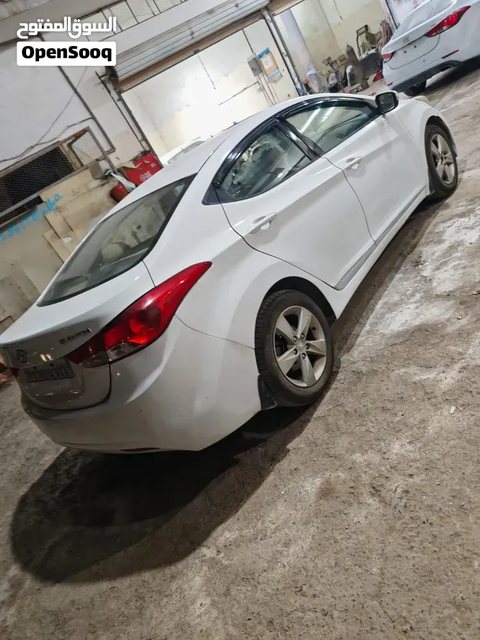 Hyundai Elantra 2013 photo 5