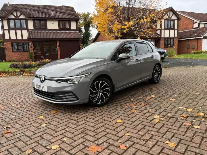 Volkswagen Golf 2021 photo 2