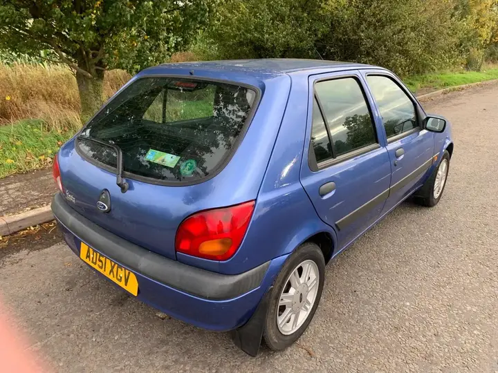 Ford Fiesta 2002 photo 4
