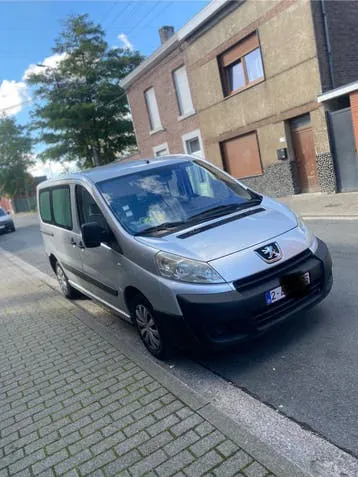 Peugeot Expert Combi