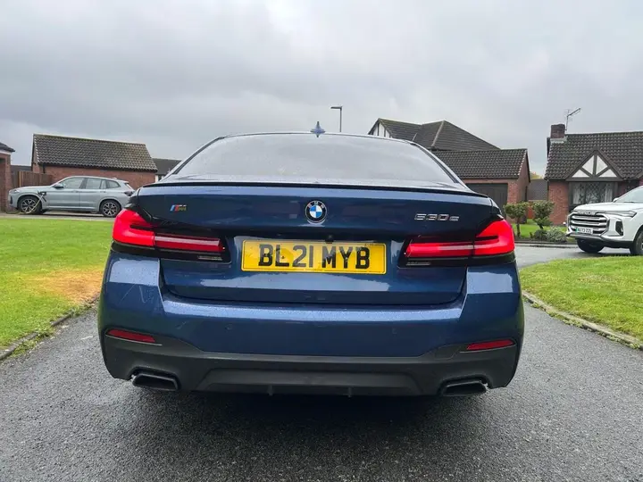 BMW 5 Series 2021 photo 4