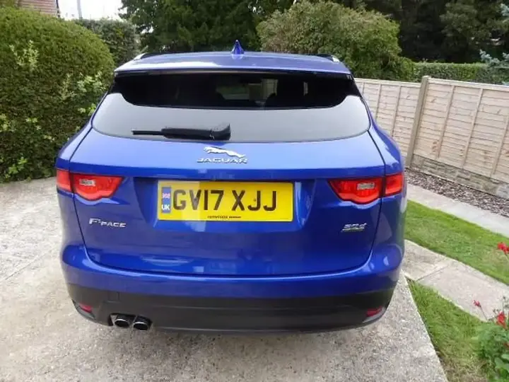 Jaguar F-Pace 2017 photo 4