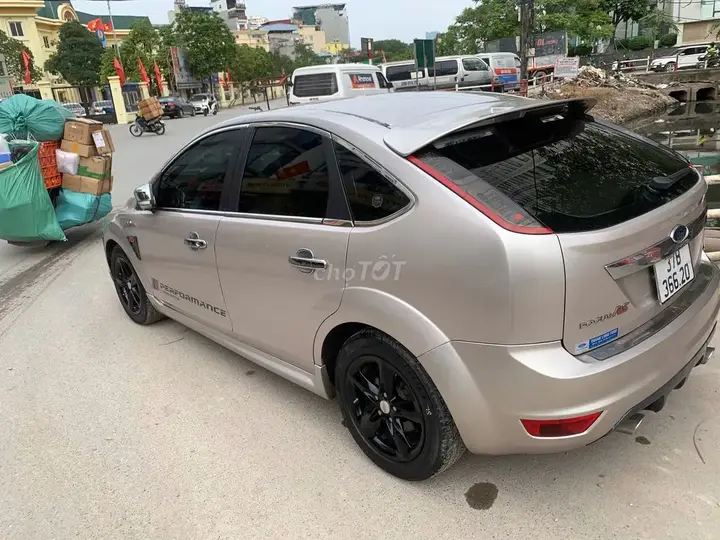 Ford Focus 2011 photo 3