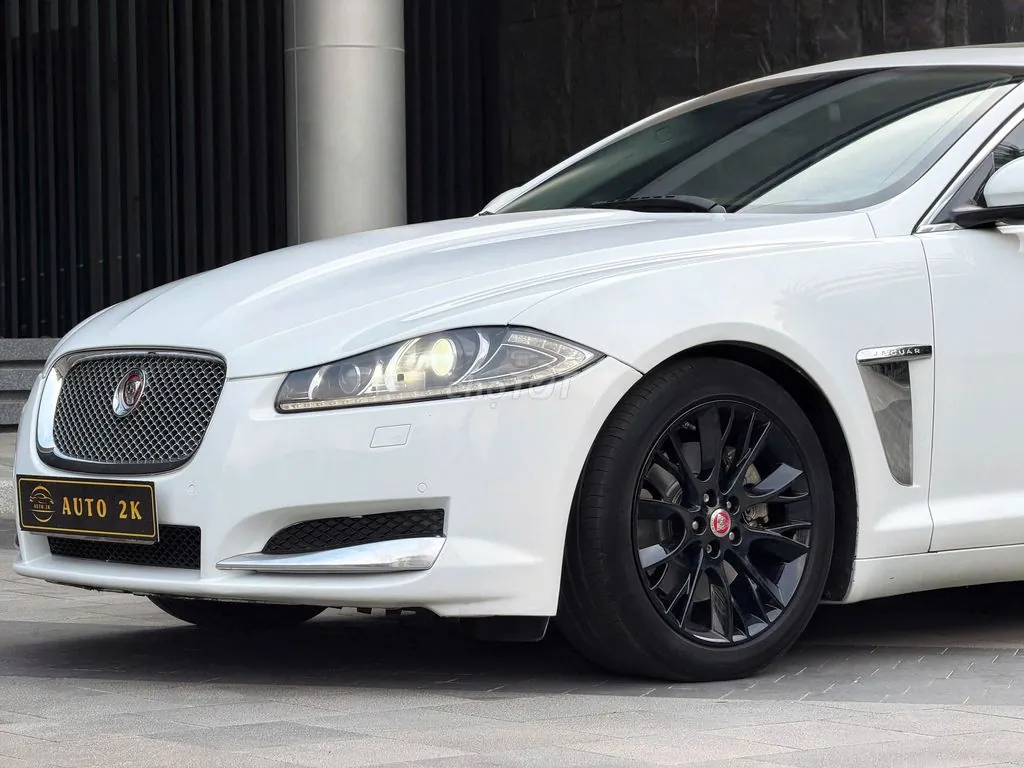 Jaguar Xf 2014 photo 5