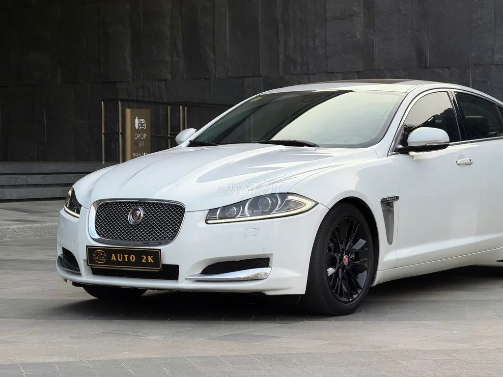 Jaguar Xf 2014 photo 4