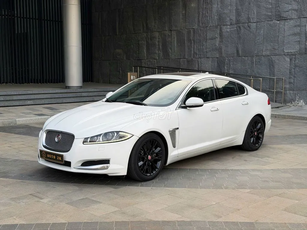Jaguar Xf 2014 photo 3