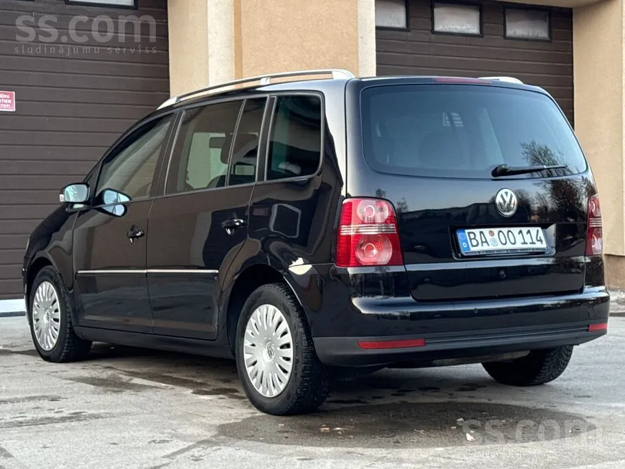 Volkswagen Touran 2007 photo 4