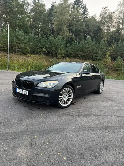 BMW 730D 2011 photo 2