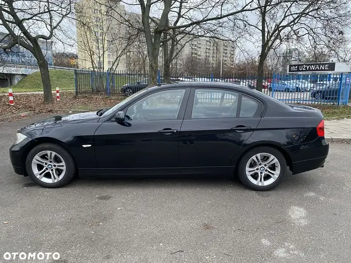 BMW 320I 2008 photo 2