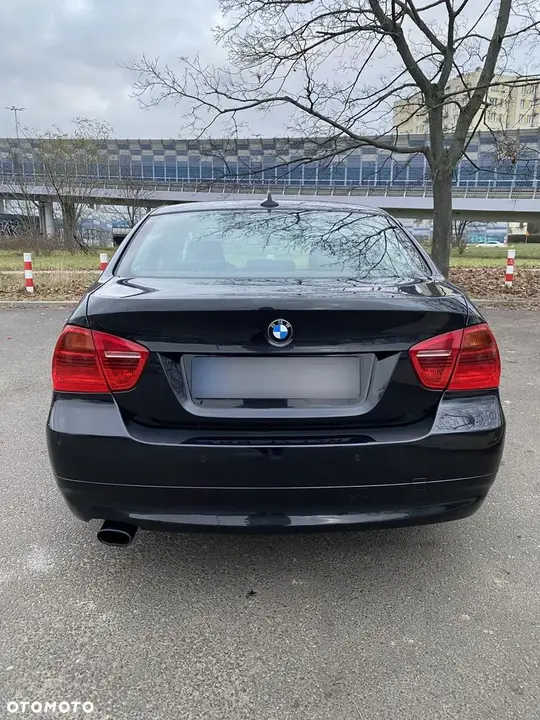 BMW 320I 2008 photo 4