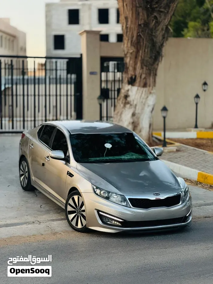 Kia K5 2011 photo 2