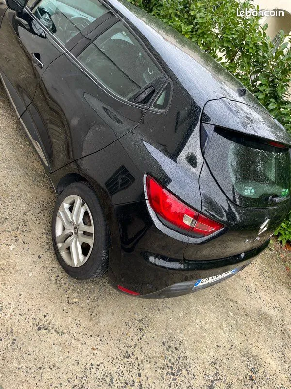 Renault Clio 2017 photo 2