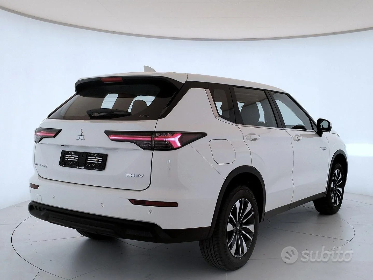 Mitsubishi Outlander 2023 photo 4