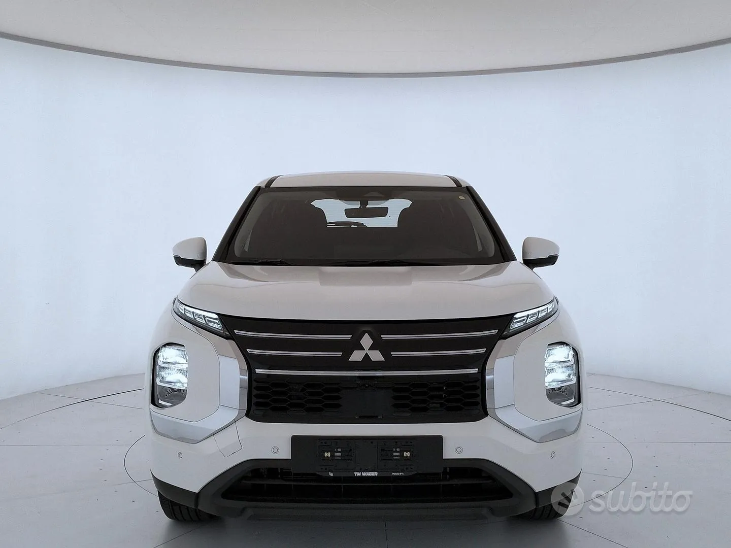 Mitsubishi Outlander 2023 photo 2