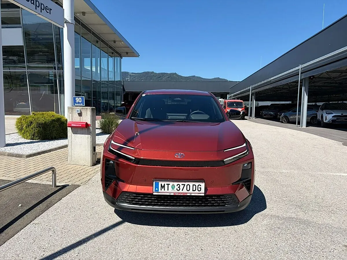 Toyota C-Hr 2026 photo 2