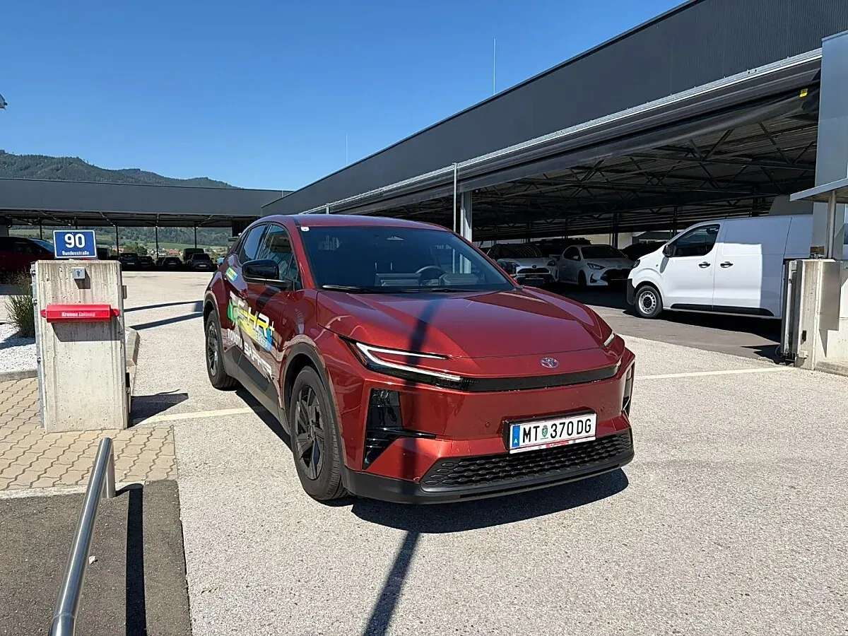 Toyota C-Hr 2026 photo 3