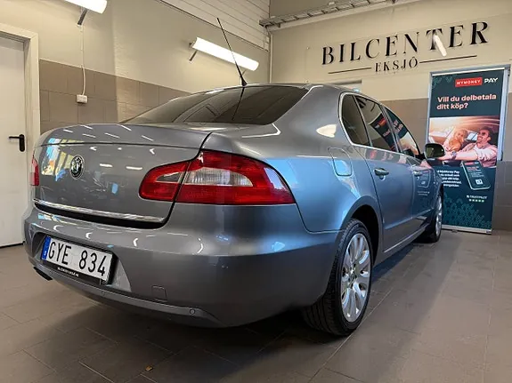 Skoda Superb 2009 photo 4