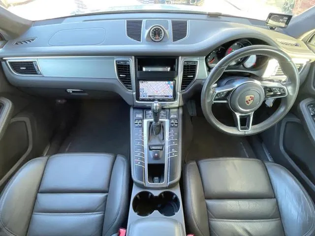 Porsche Macan 2015 photo 2