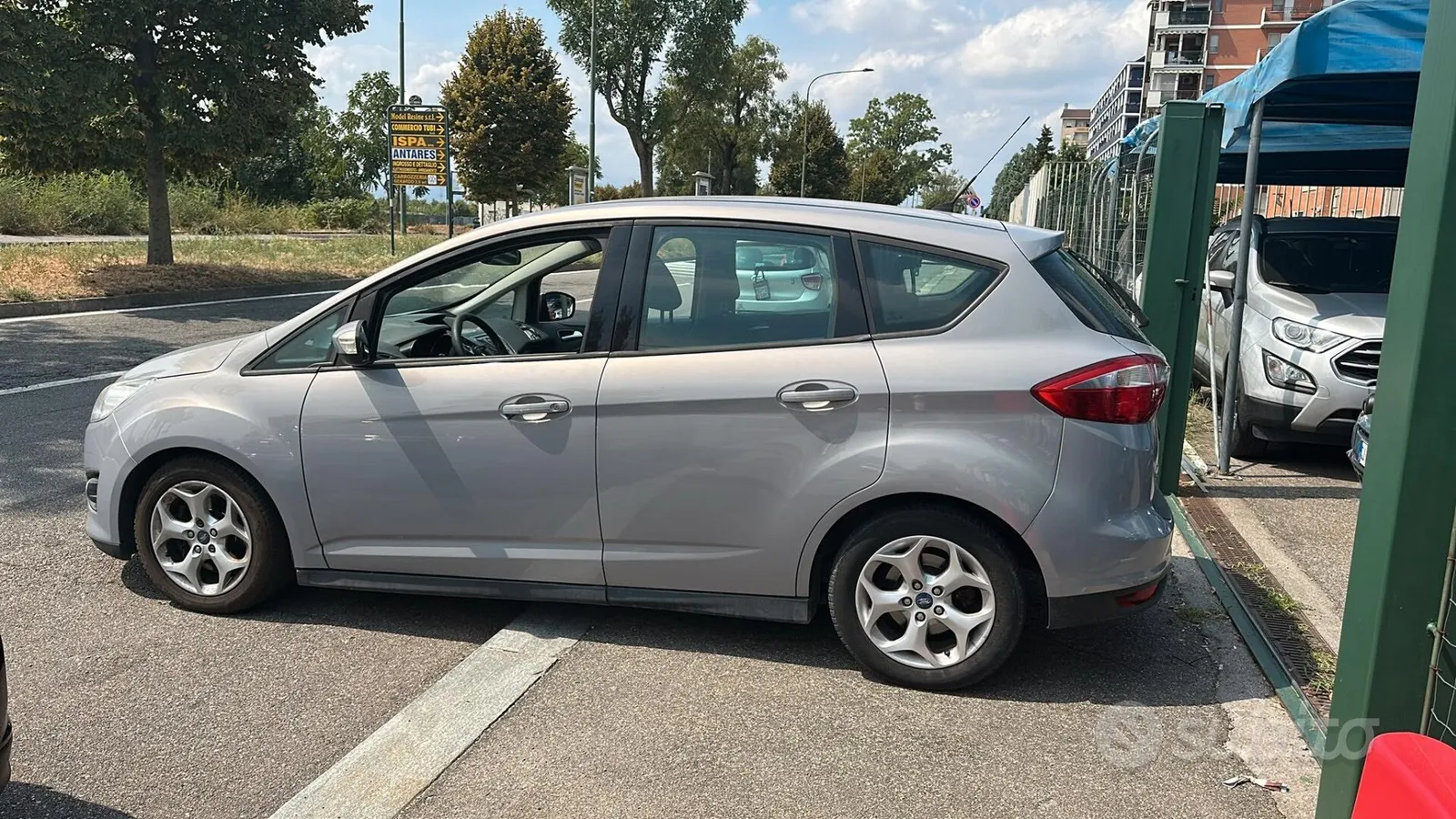 Ford C-Max 2012 photo 2