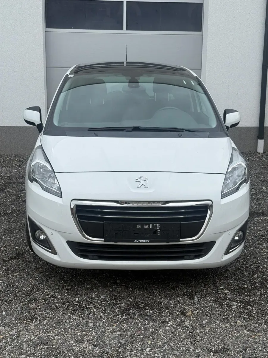 Peugeot 5008 2016 photo 2