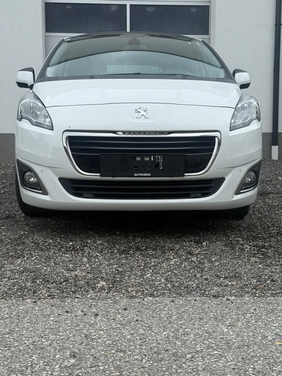Peugeot 5008 2016 photo 3