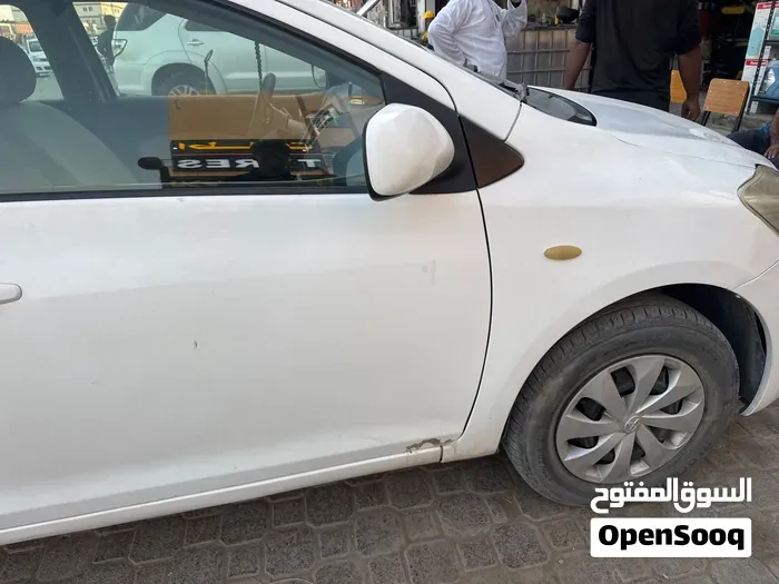 Toyota Yaris 2009 photo 3