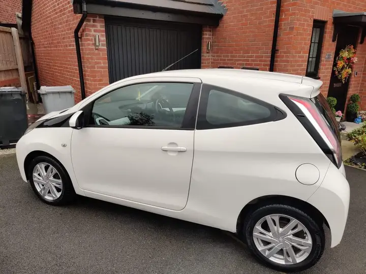 Toyota Aygo 2014 photo 2