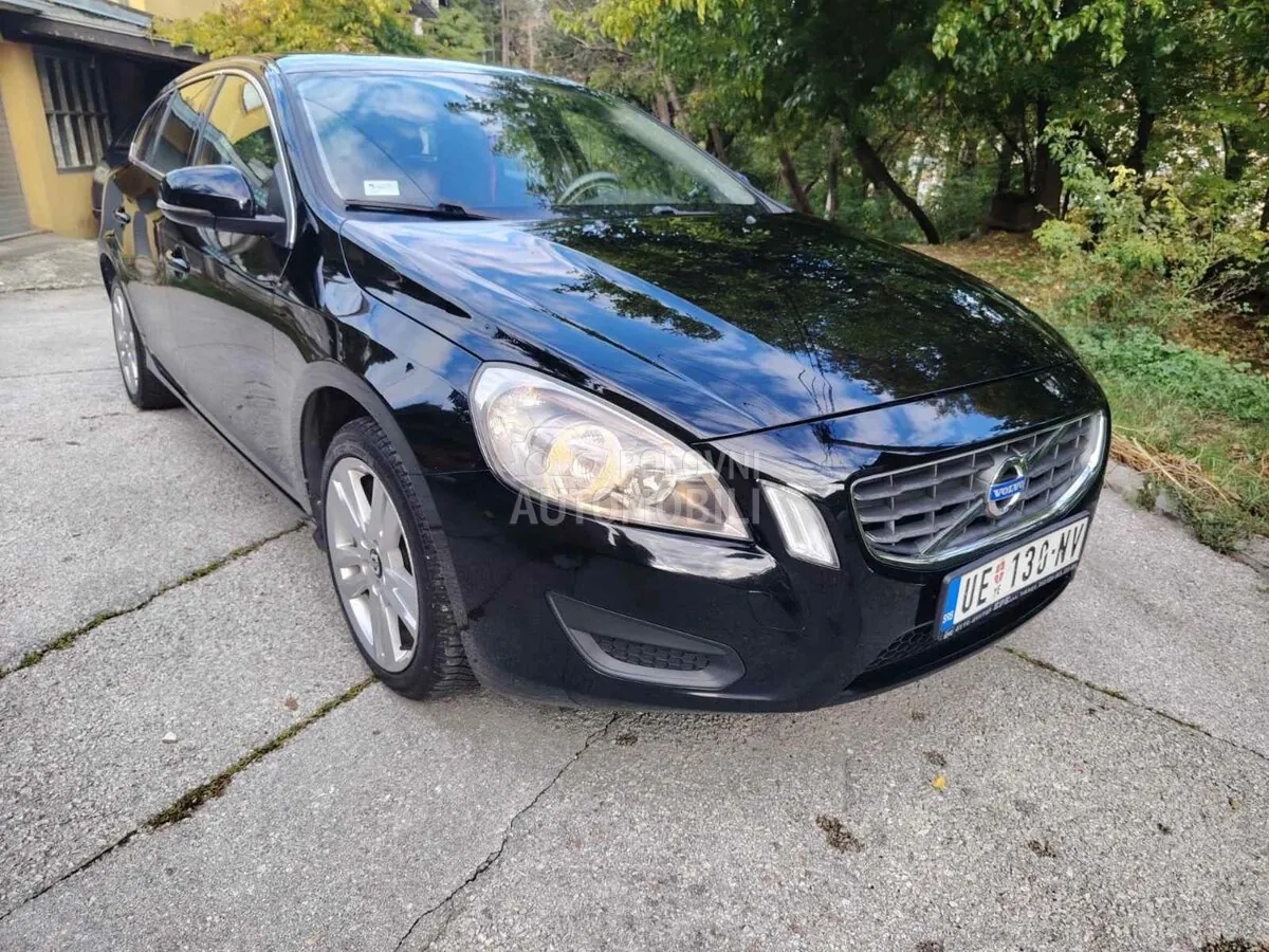 Volvo V60 2012 photo 2