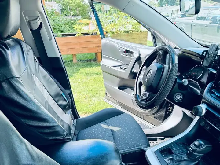 Toyota Rav4 2022 photo 4