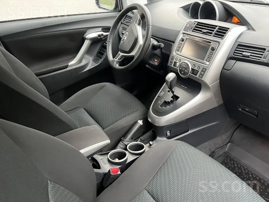 Toyota Verso 2012 photo 5