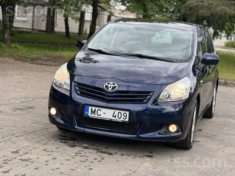 Toyota Verso 2012 photo 4