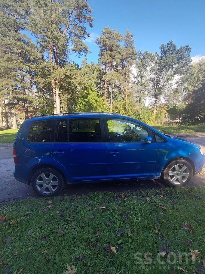 Volkswagen Touran 2004 photo 4