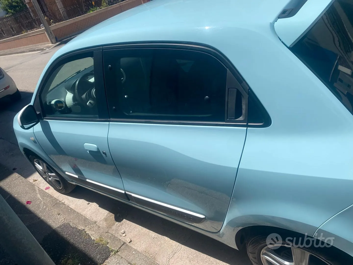 Renault Twingo 2015 photo 2