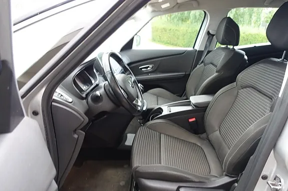 Renault Grand Scenic Iv 2017 photo 3