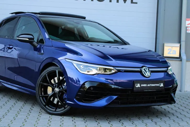 Volkswagen Golf 2023 photo 2