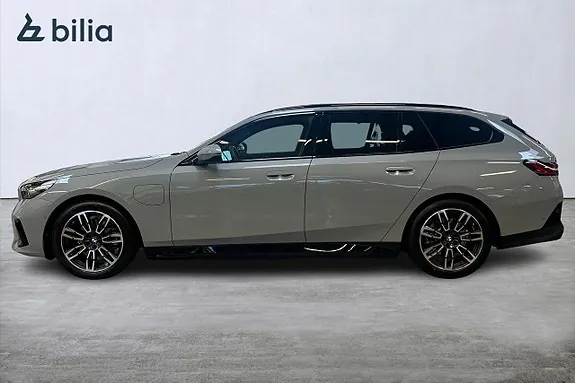 BMW 530E 2026 photo 3