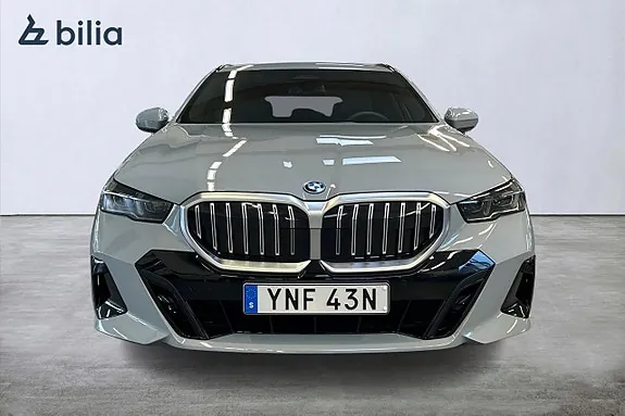 BMW 530E 2026 photo 5